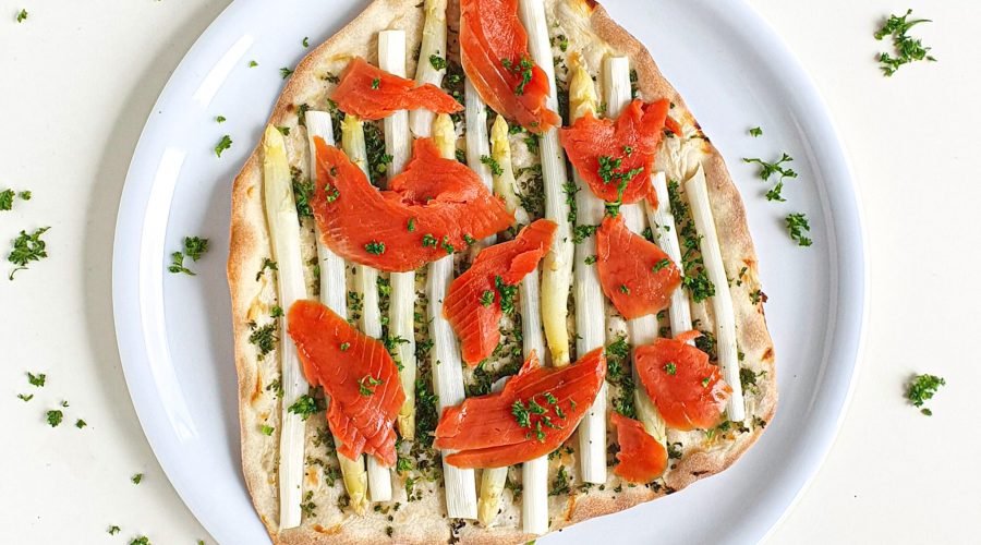 Flammkuchen "Lachs & Spargel"